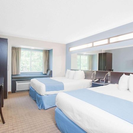 Microtel Inn & Suites Bath Exterior photo