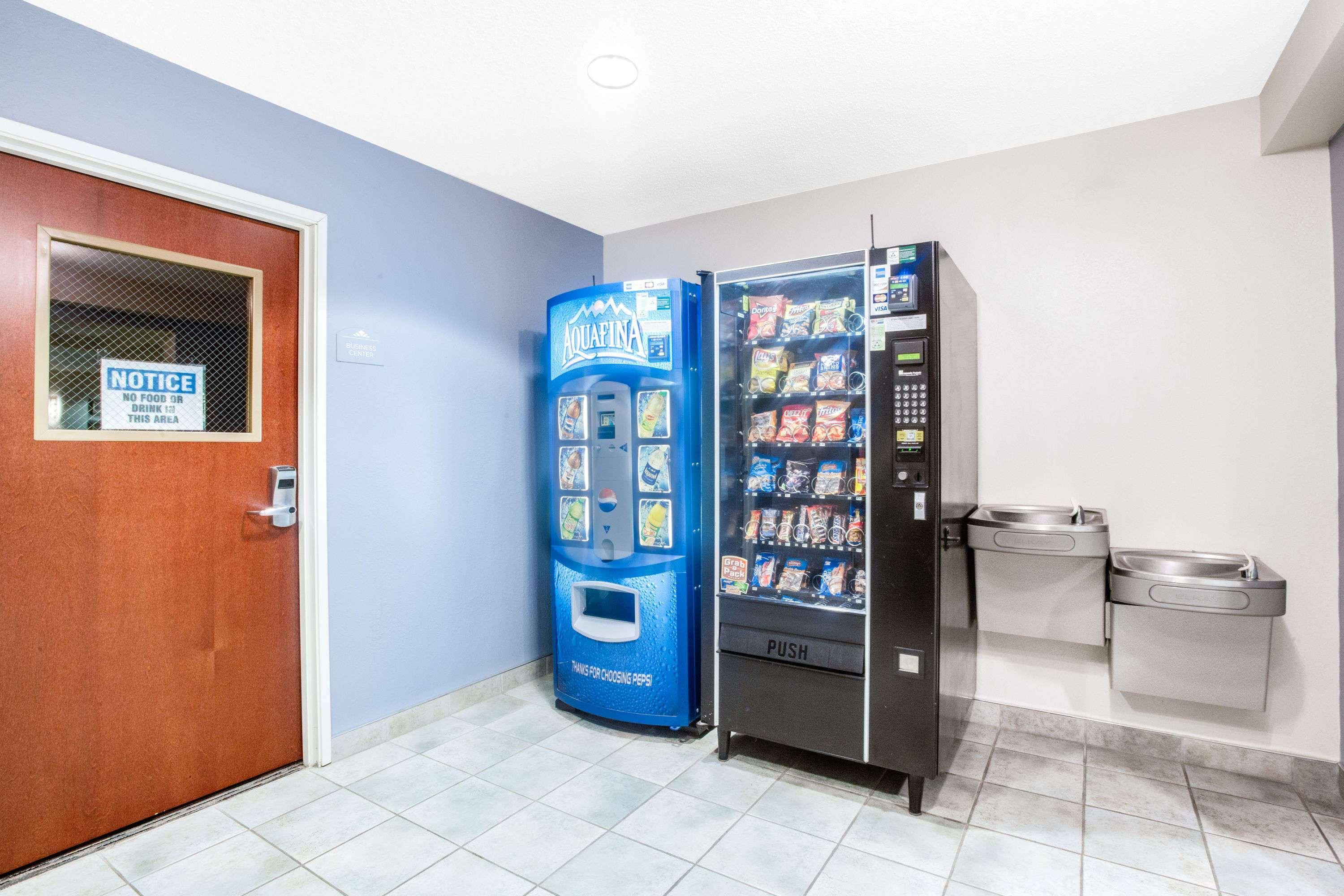 Microtel Inn & Suites Bath Exterior photo