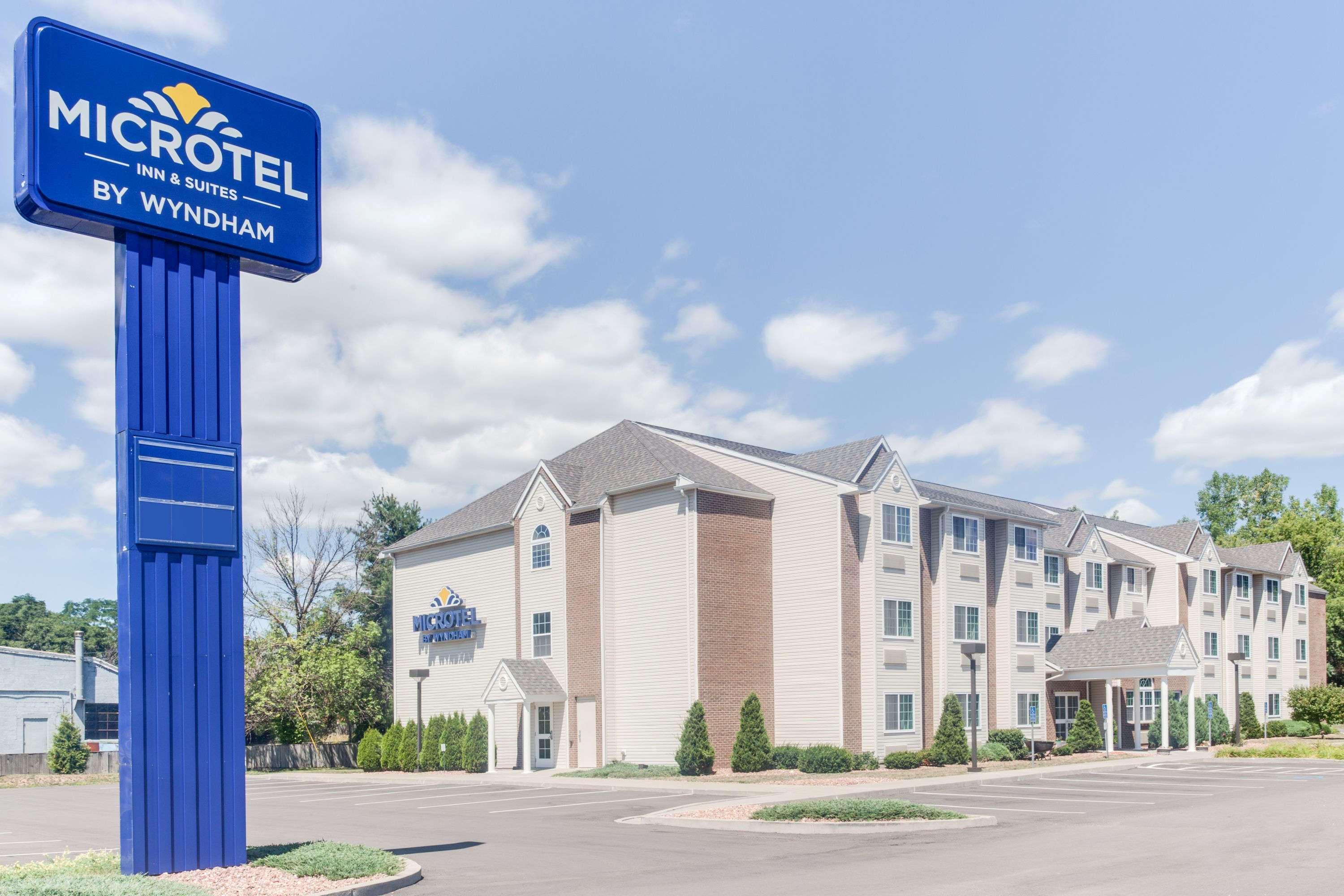 Microtel Inn & Suites Bath Exterior photo